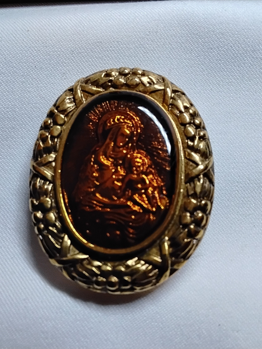 Vintage Vatican Library Virgin Mary & Baby Jesus Brooch - EUC